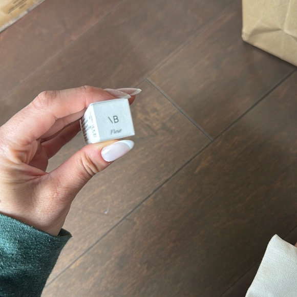 VICTORIA BECKHAM BEAUTY POSH BALM - Fleet - Picture 5 of 5